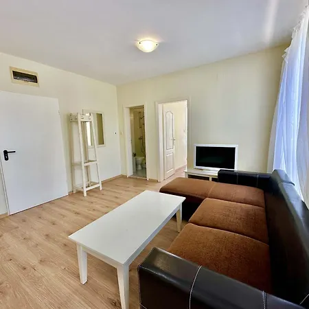 Family 1 Bd In Flores Park By Menada Sunny Beach